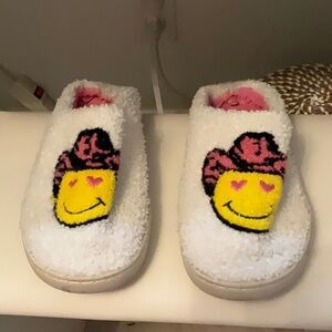 Cozy White Slippers with Smiley Face Design